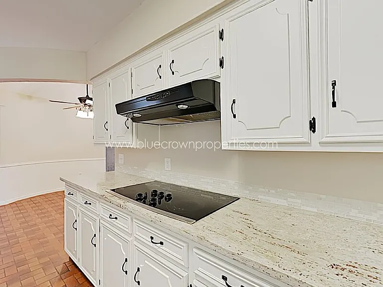 1804 Mercedes Pl — Photo 8