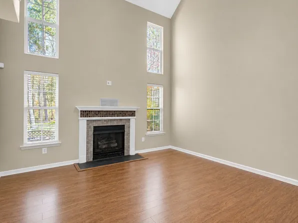 8772 Robinson Forest Dr, Charlotte, NC 28277