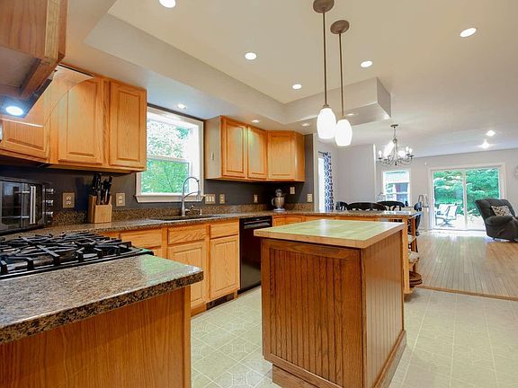 5th image of 1180 North Road