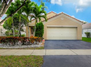 4057 Pine Ridge Ln, Fort Lauderdale, FL 33331