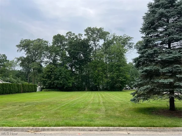 0 Palette Dr NE, Warren, OH 44484