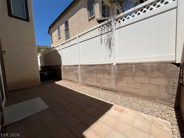 2848 Radiant Flame Ave — Photo 32
