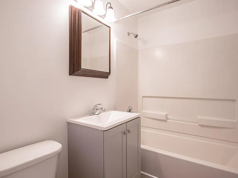 220 Longview Dr #A — Photo 11