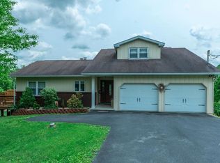 1292 Chestnut Rd, Orwigsburg, PA 17961