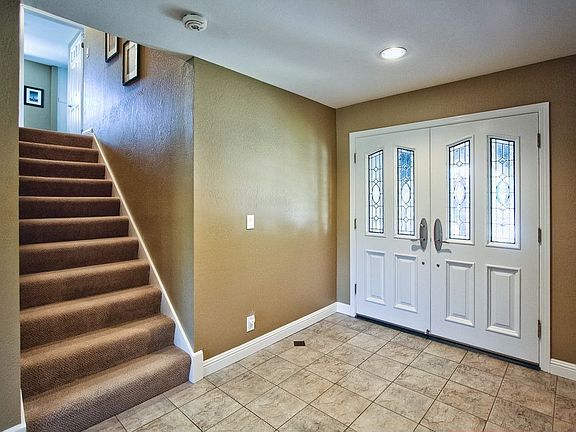 3rd image of 1002 Blue Mist Pl