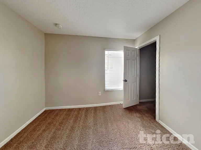 4667 Caverns Dr — Photo 9