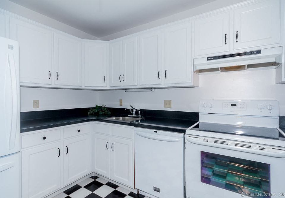 Spring Lake Village 38 Coach Dr Southington CT Zillow