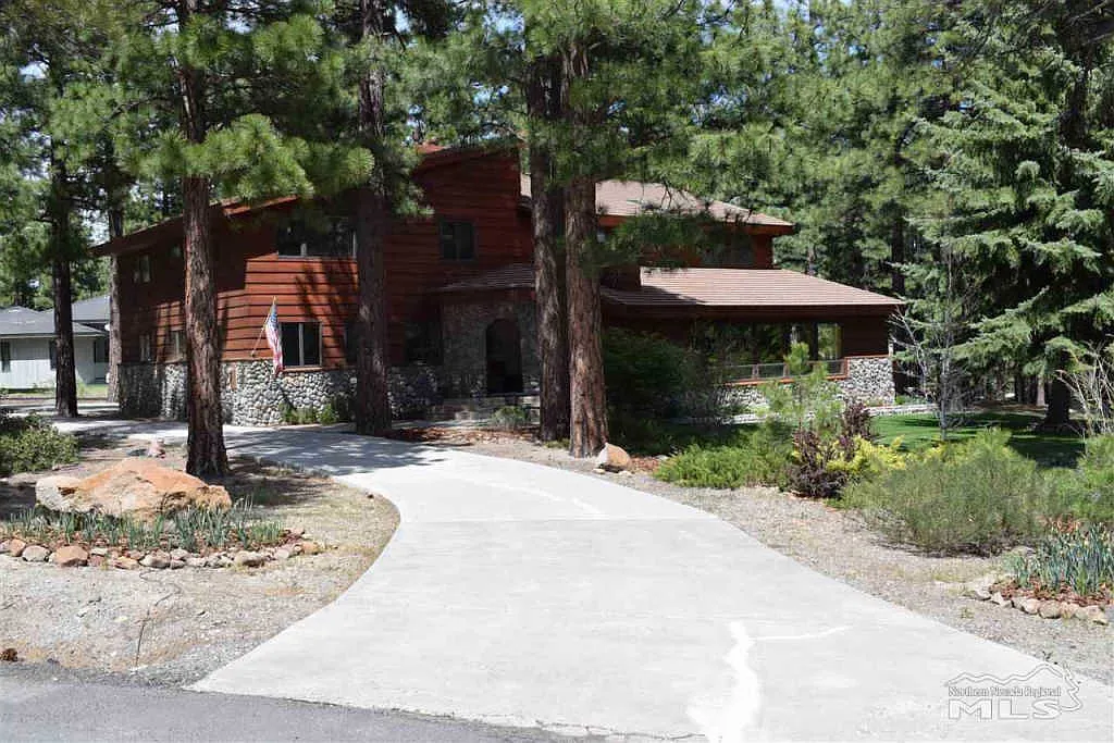 555 Yellow Pine Rd photo 1