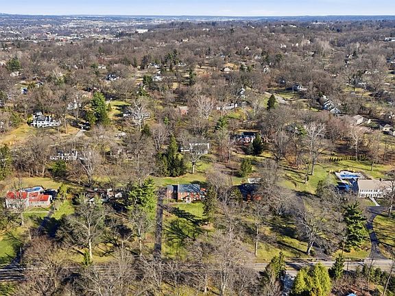 5th image of 2606 Section Rd