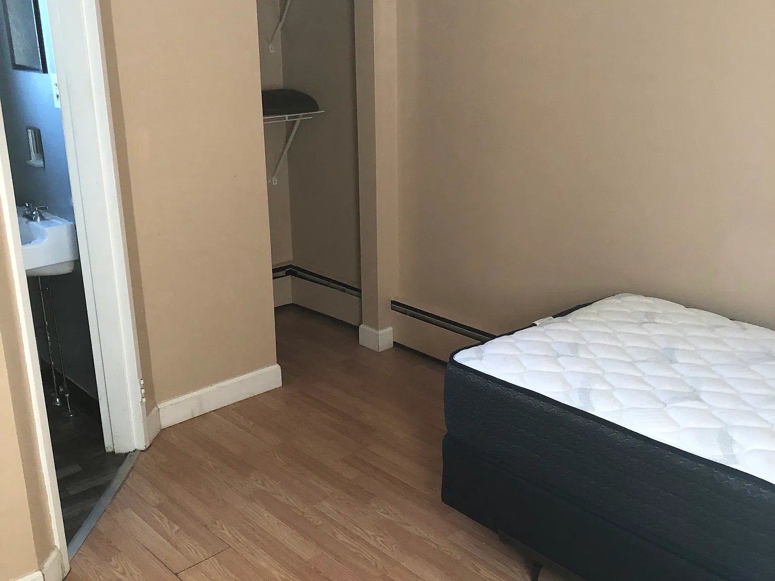 1 bed, $680 — Photo 3
