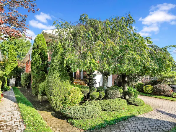 2708 East 66th Street image 3 of 23