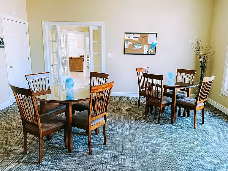 Freedom Crossing Apartments — Photo 18