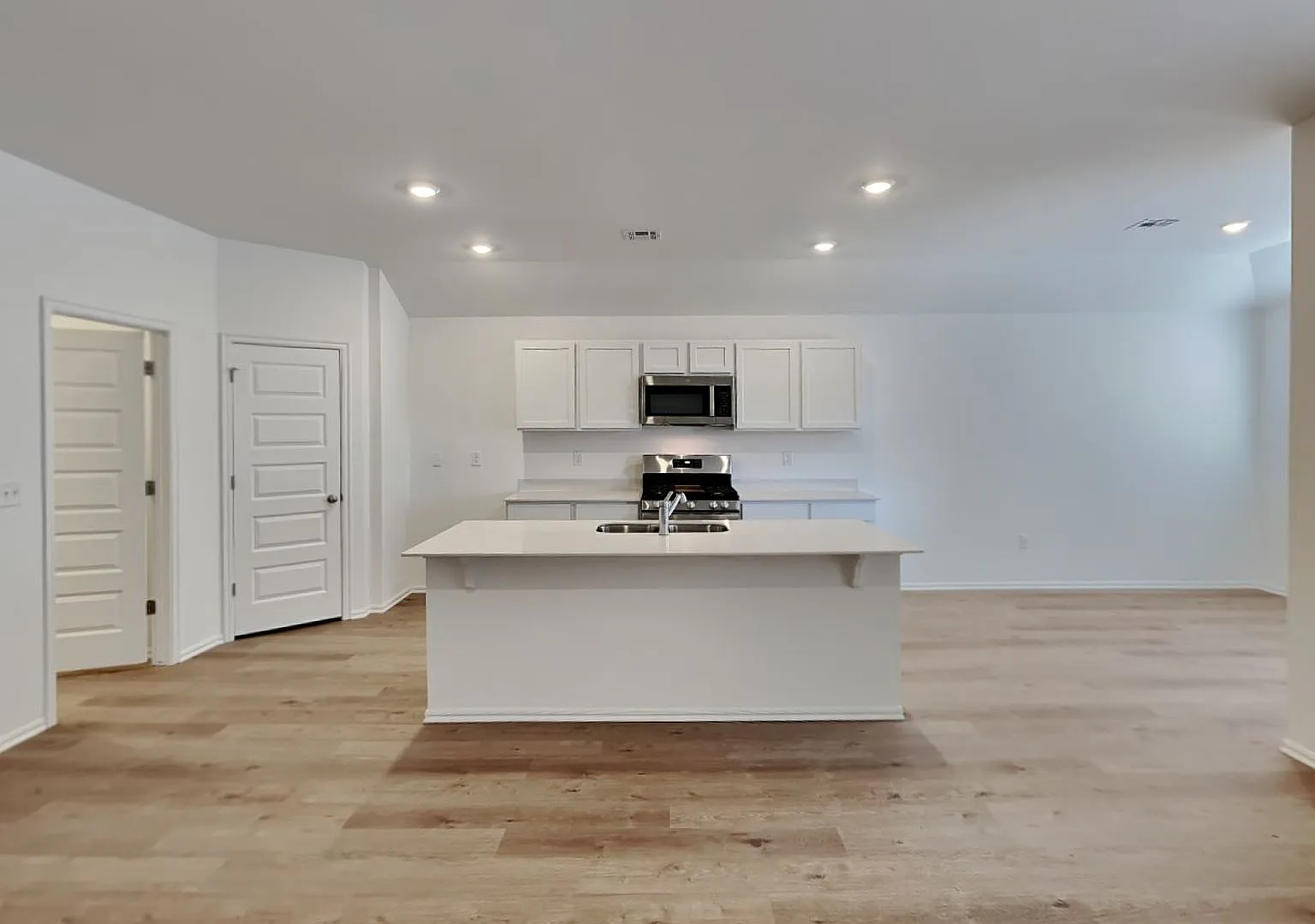 Brand New 4 Bedroom 2 Bathroom Home In Piedmont Schools With Neighborhood Park — Photo 4