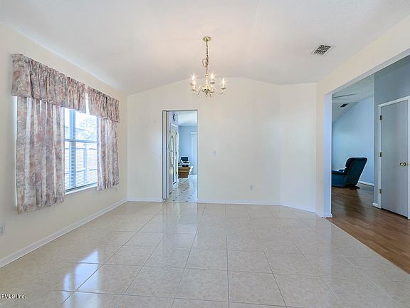 4th image of 12265 Amanda Cove Trl