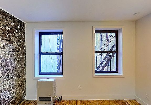 5th image of 203 Chrystie St APT 4D