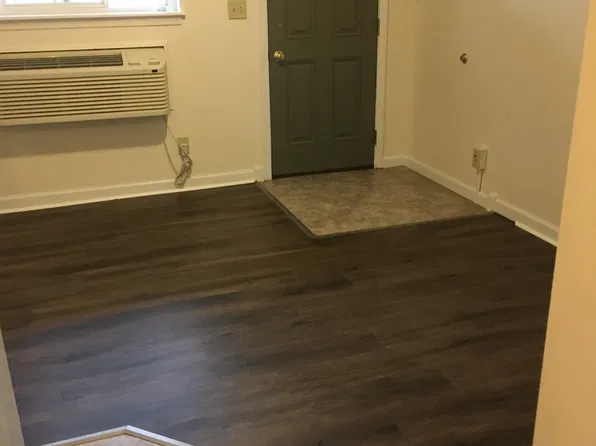 238 Genesee St APT C, Oneida, NY 13421