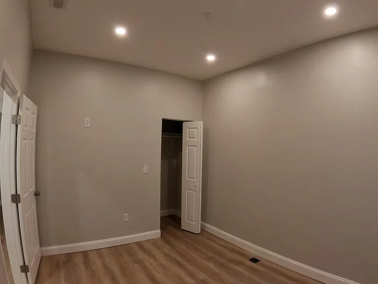 4646 York Rd #4 — Photo 5