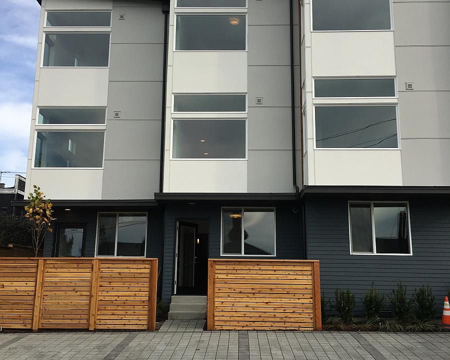 Townhouse, Unit B in middle