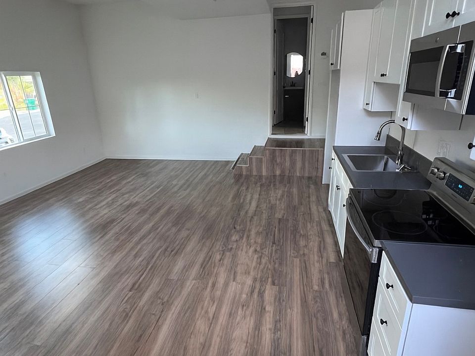 1st image of 81057 Avenida Romero