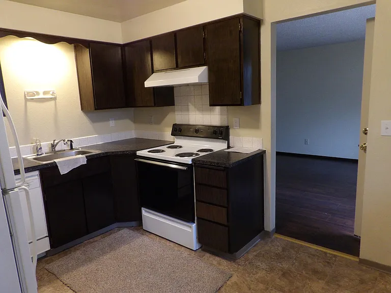 5405 N Crestline St #3 — Photo 4