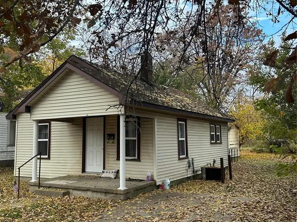 828 Matthews Ave, Sikeston, MO 63801