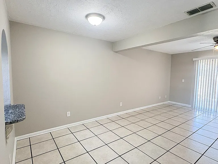 1123 SW 48th Ter #106 — Photo 6
