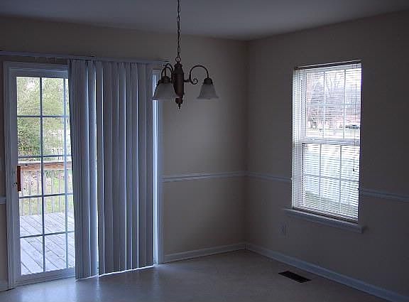 3rd image of 627 Glenties Dr