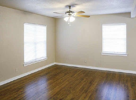 3rd image of 1533 Nash St