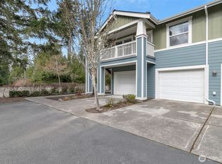 10523 221st Ln NE UNIT 204, Redmond, WA