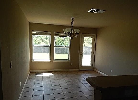 3rd image of 1220 SW 151st Cir