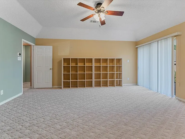 6752 Macintosh Dr — Photo 22