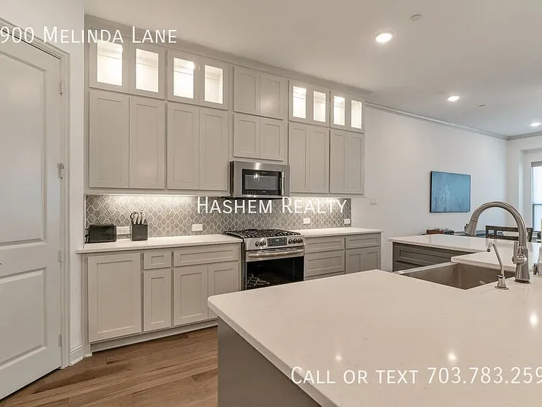1900 Melinda Ln — Photo 6