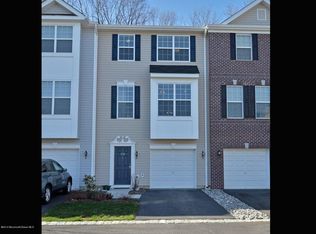 229 Chickadee Ct, Freehold, NJ 07728