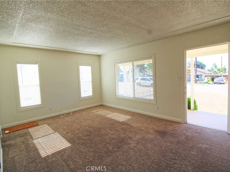 34956 Avenue B — Photo 4