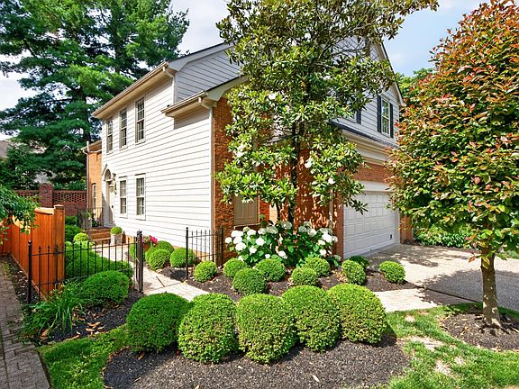 2nd image of 2932 Eastbrook Ct