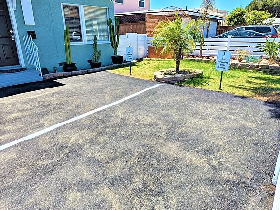 2nd image of 4837 Castle Ave #3
