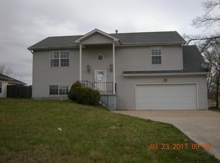 2869 E Alfalfa Dr, Columbia, MO 65202