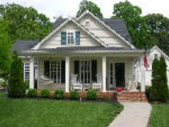 2nd image of 315 Wyndhurst Dr