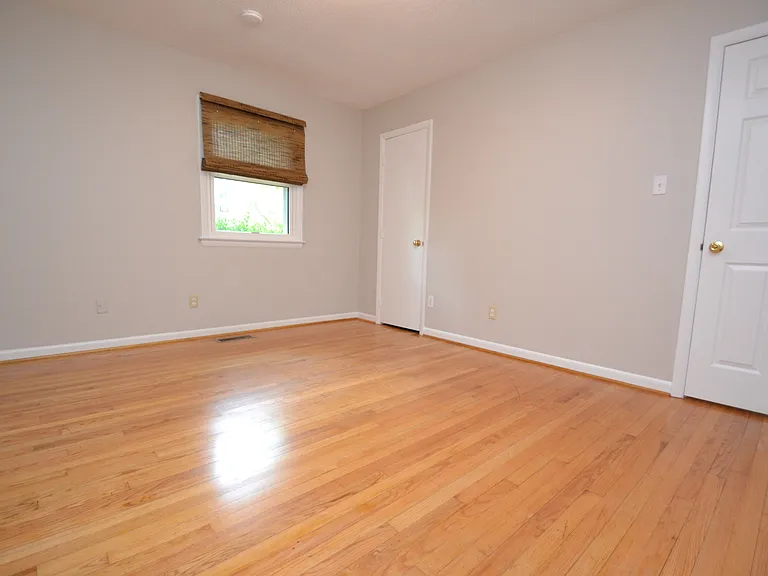 806 Kingswood Dr — Photo 29