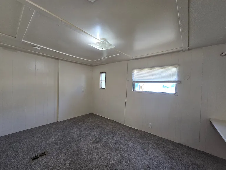 622 Richard St — Photo 7