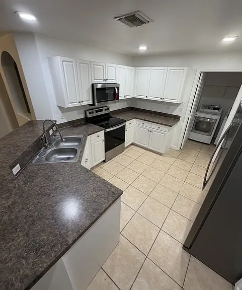 623 Summit Ave S — Photo 8