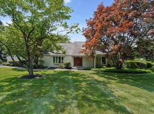 828 Sharon Cir, West Chester, PA 19382
