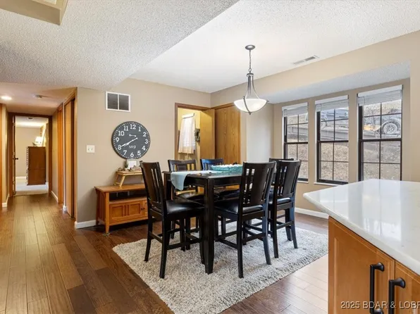 42 Tennis Ln #17-1B-1B, Lake Ozark, MO 65049