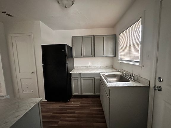 4th image of 1310 White Ave