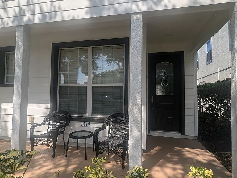 1619 Wilson Ave — Photo 4