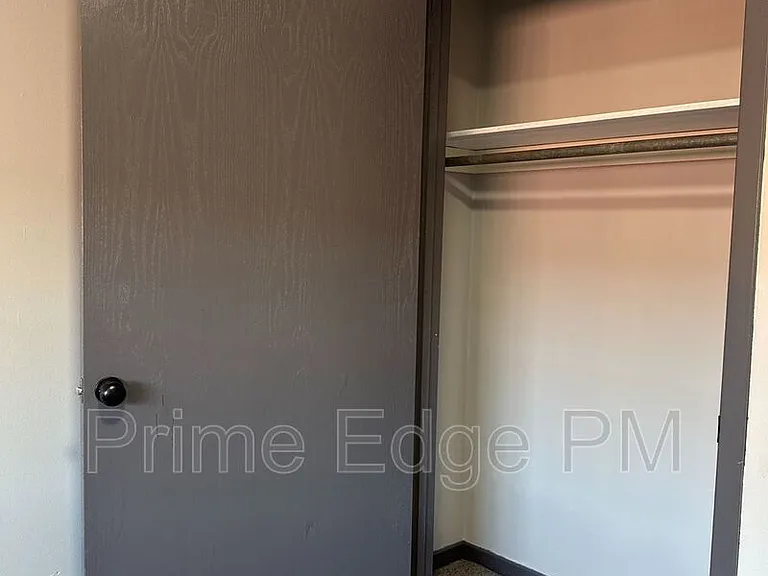 1121 N 28th St #8 — Photo 11