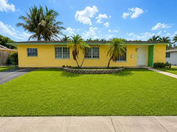 15805 SW 99th Ct, Miami, FL 33157