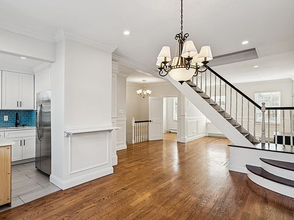 2nd image of 132 Dodd St Floor 2