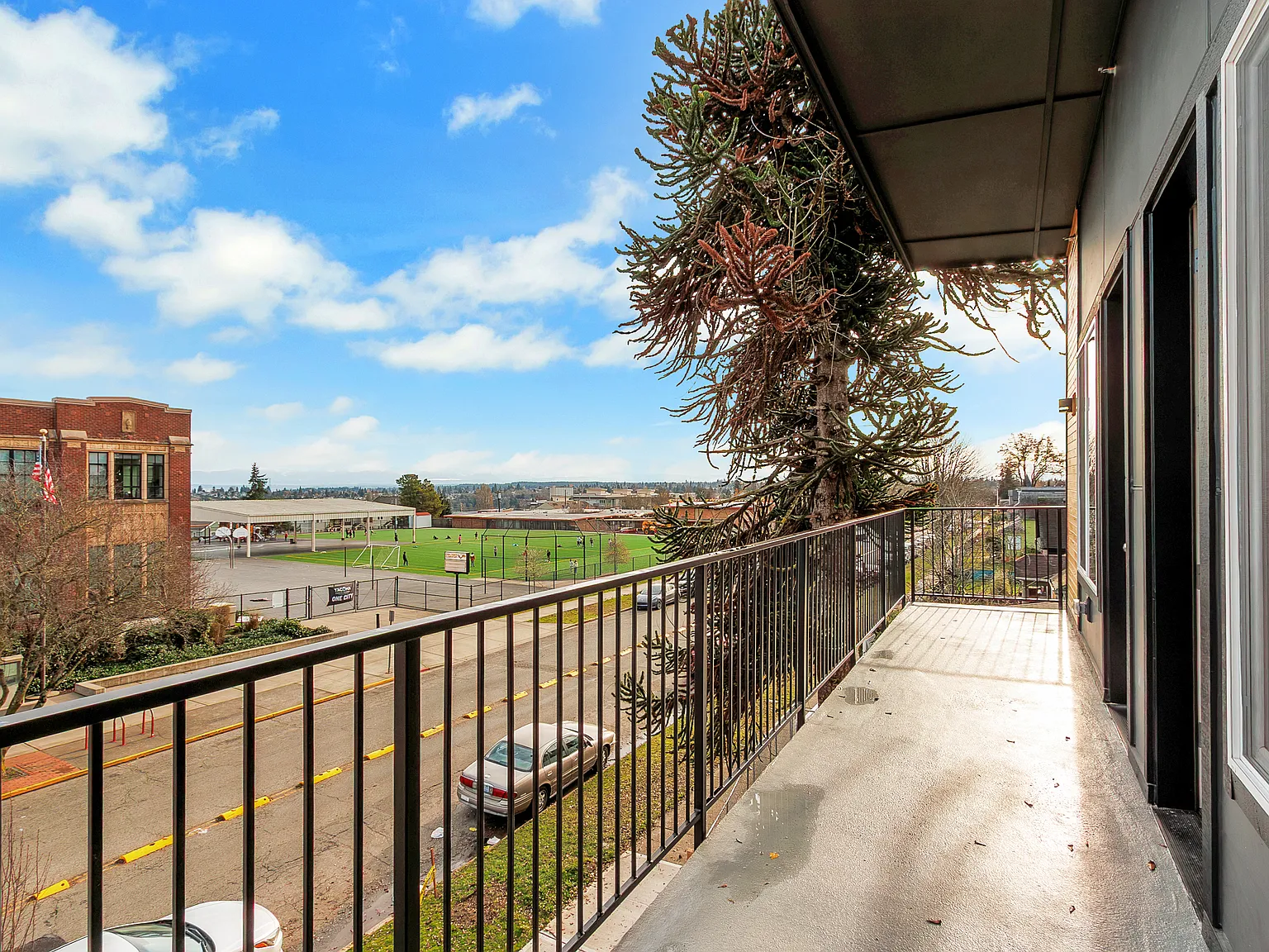 2108 S J St — Photo 2