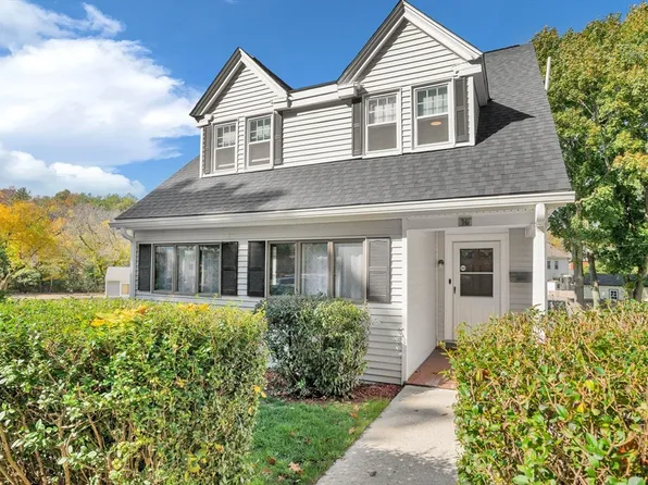 16 Elm St, Medford, MA 02155